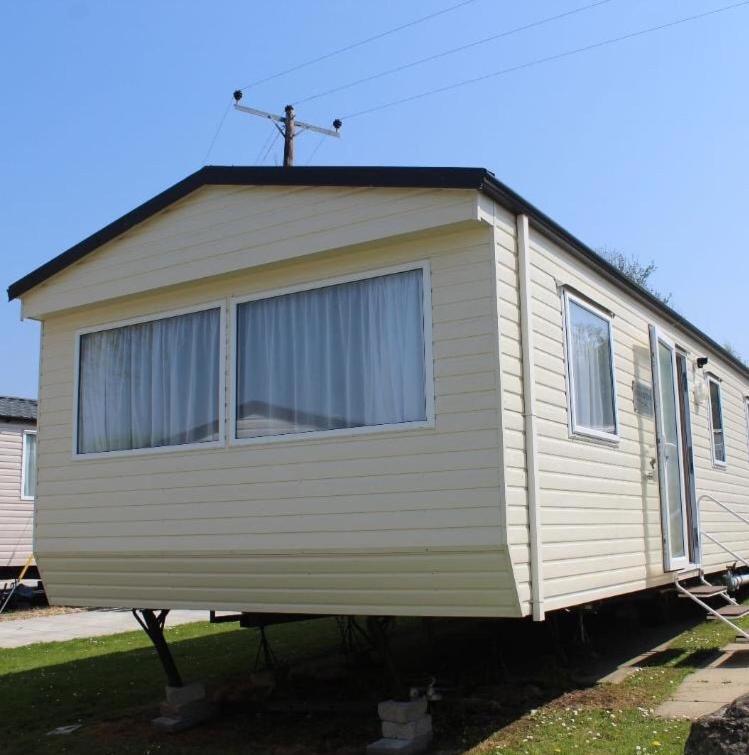 3 Bed Holiday Home Poole Exterior photo